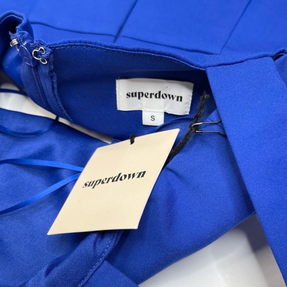 ♦️SOLD♦️NWT Superdown Leslie Cut Out Jumpsuit Cobalt Blue - Picture 10 of 10